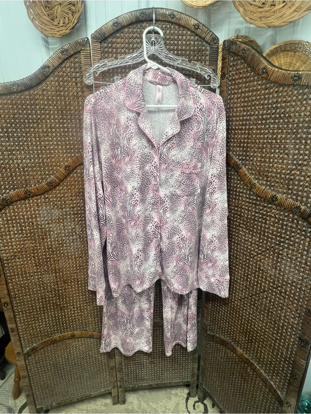 Skims pink animal print pajamas large